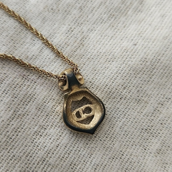 Dior Gold Infinity Necklace Elegant Pendant - Picture 3 of 12